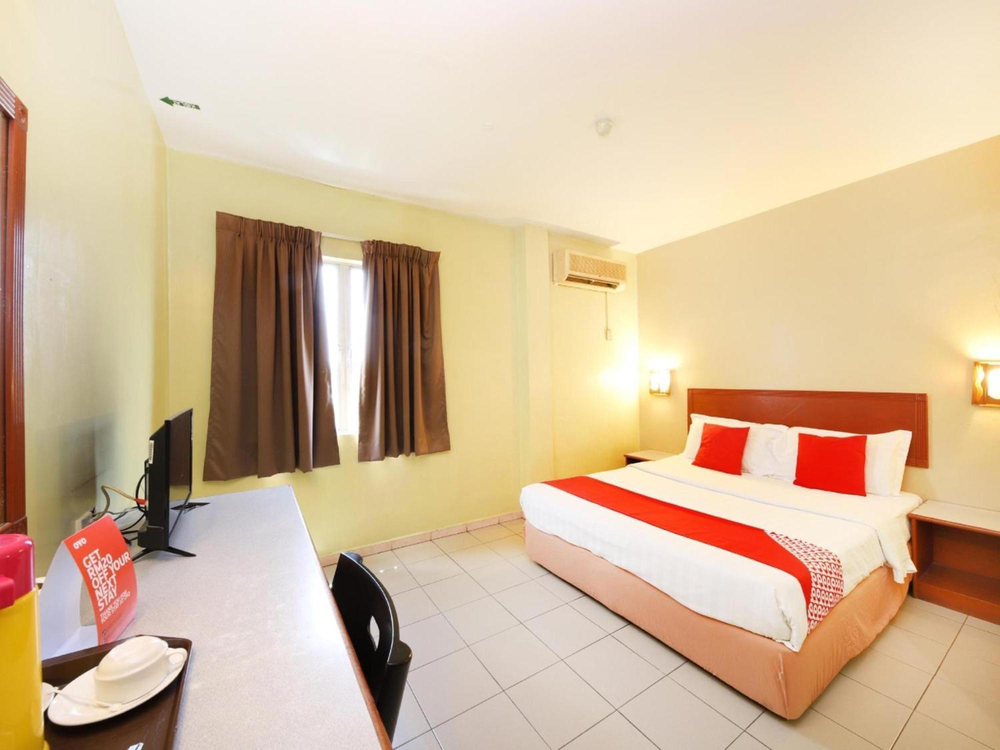 Super Oyo 447 Comfort Hotel Meru Klang Eksteriør billede