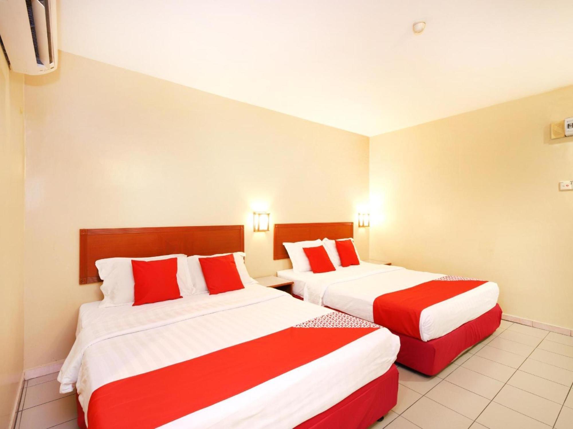 Super Oyo 447 Comfort Hotel Meru Klang Eksteriør billede