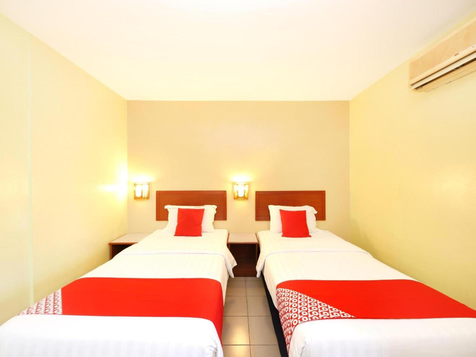 Super Oyo 447 Comfort Hotel Meru Klang Eksteriør billede