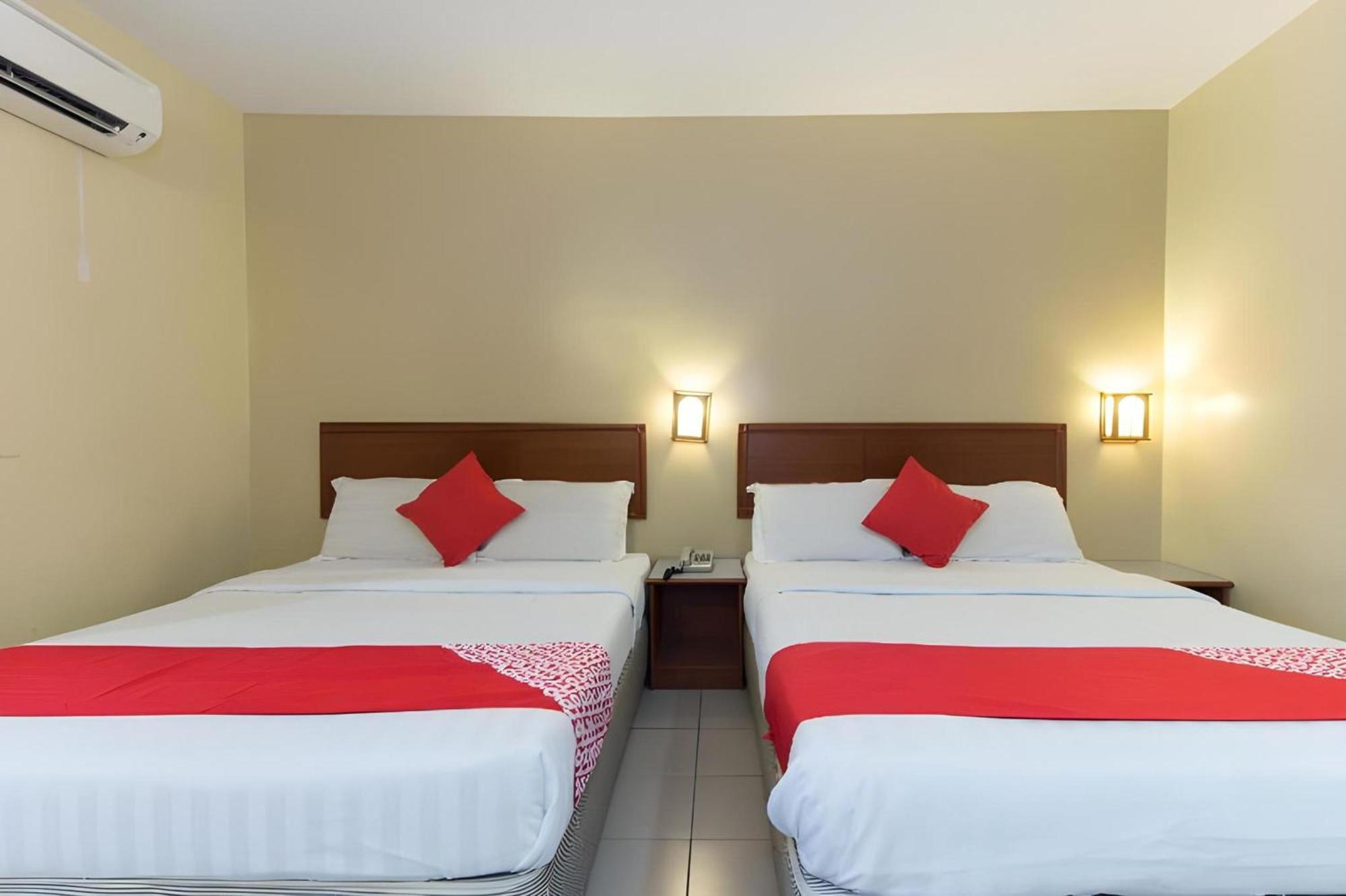 Super Oyo 447 Comfort Hotel Meru Klang Eksteriør billede