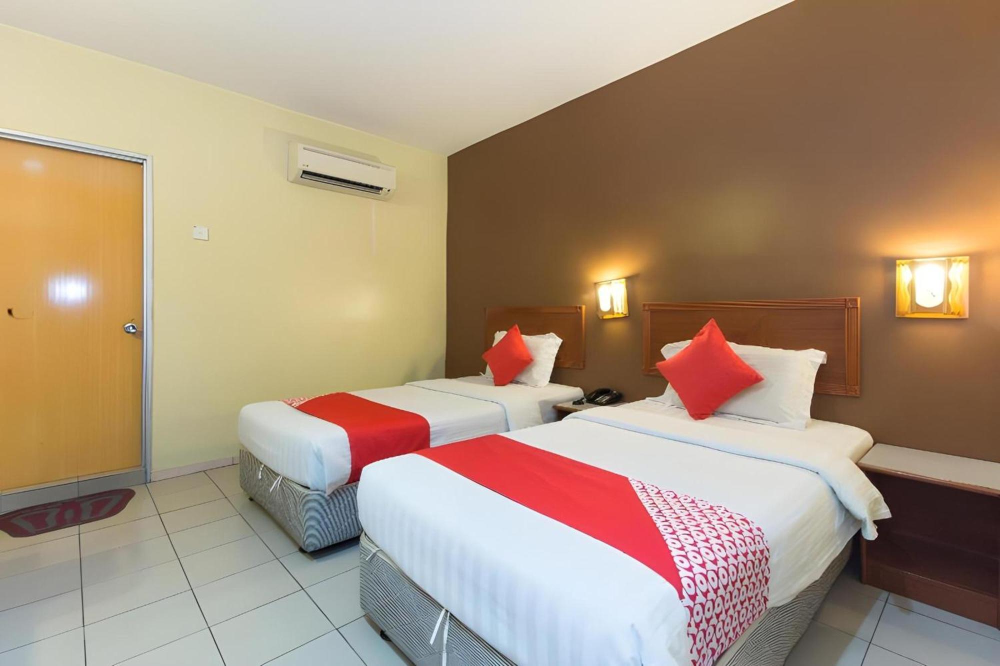 Super Oyo 447 Comfort Hotel Meru Klang Eksteriør billede